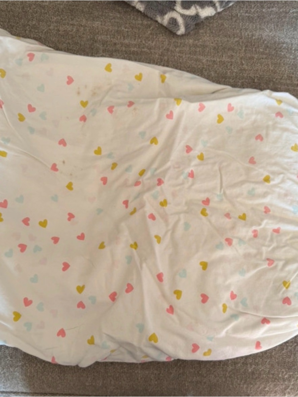 Kids White Heart Print crib sheet with Pink, Yellow, and Light Blue Hearts